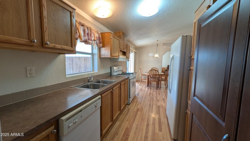 PXL_20251220_164731432