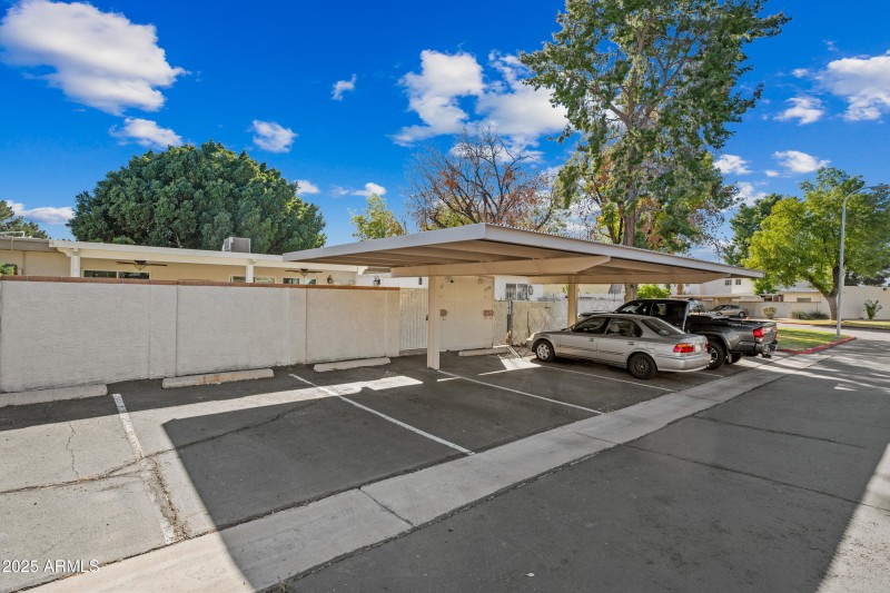 49-5972N83rdS-ocupix-