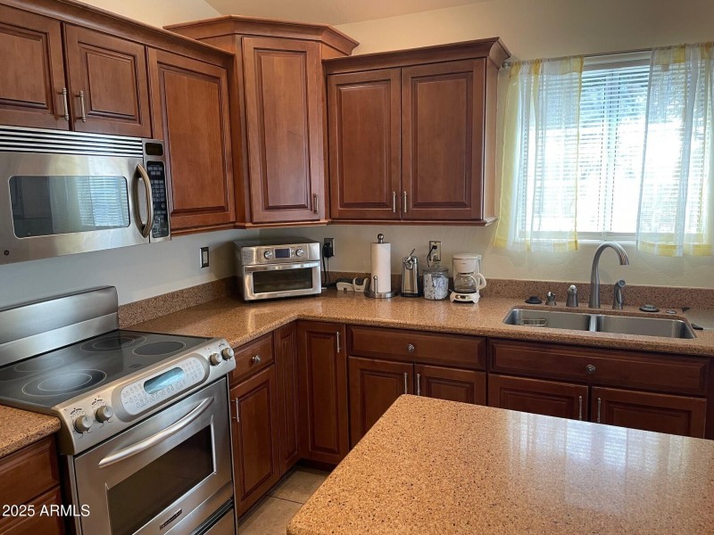 8 Kitchen Left Corner