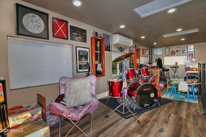 Garage Loft:Man Cave