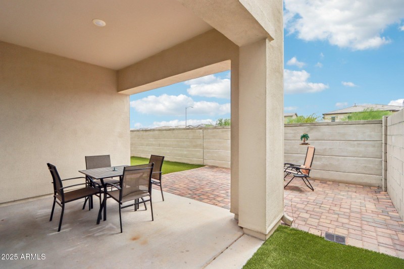 37-web-or-mls-E Muriel Dr-S0409-035