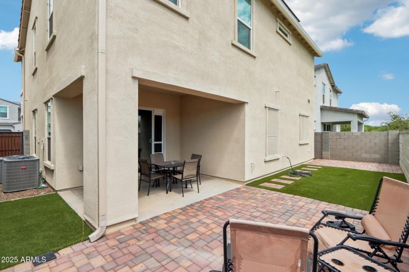 38-web-or-mls-E Muriel Dr-S0409-036