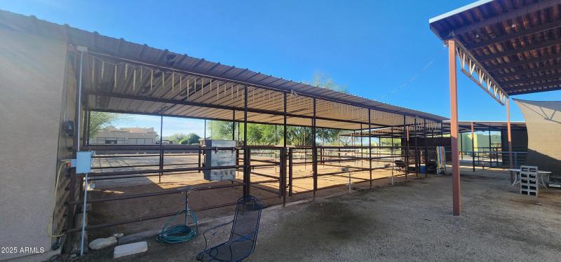 maddock horse stalls