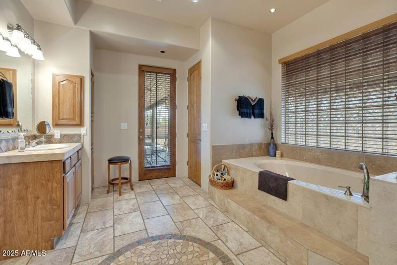 maddock primary bath 4