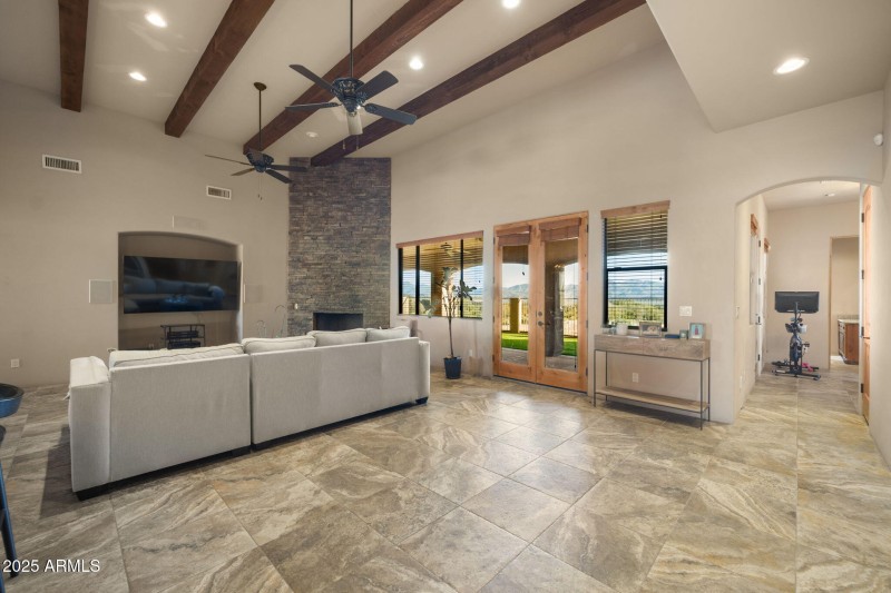 15-web-or-mls-16215-e-saguaro-vista-ct