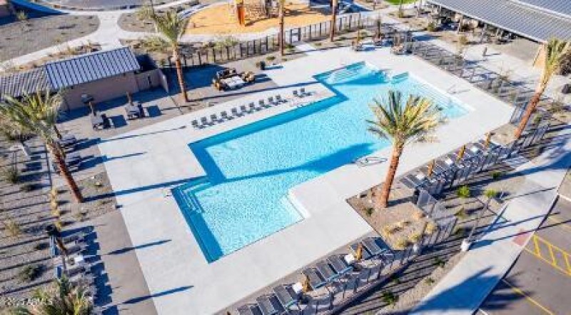 Paradisi Discovery - Community