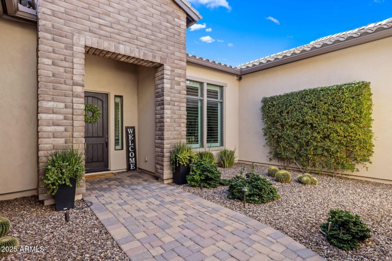 5-web-or-mls-251215-2521-E-Turnberry-Dr-