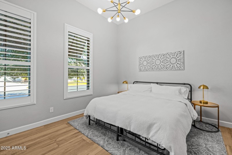 63-web-or-mls-251215-2521-E-Turnberry-Dr