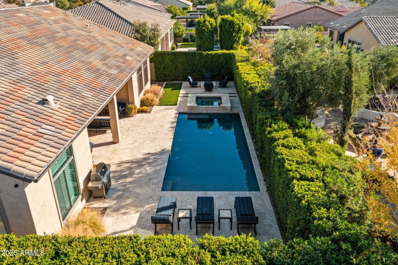 69-web-or-mls-251215-2521-E-Turnberry-Dr