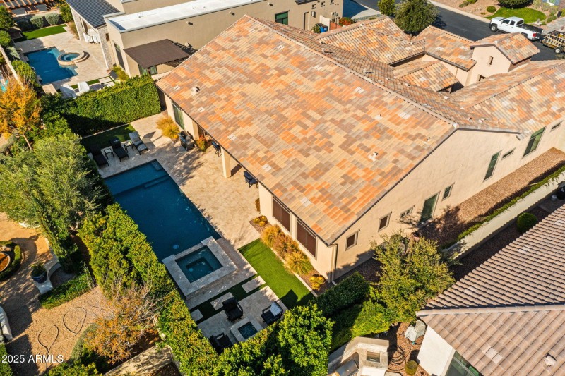 71-web-or-mls-251215-2521-E-Turnberry-Dr