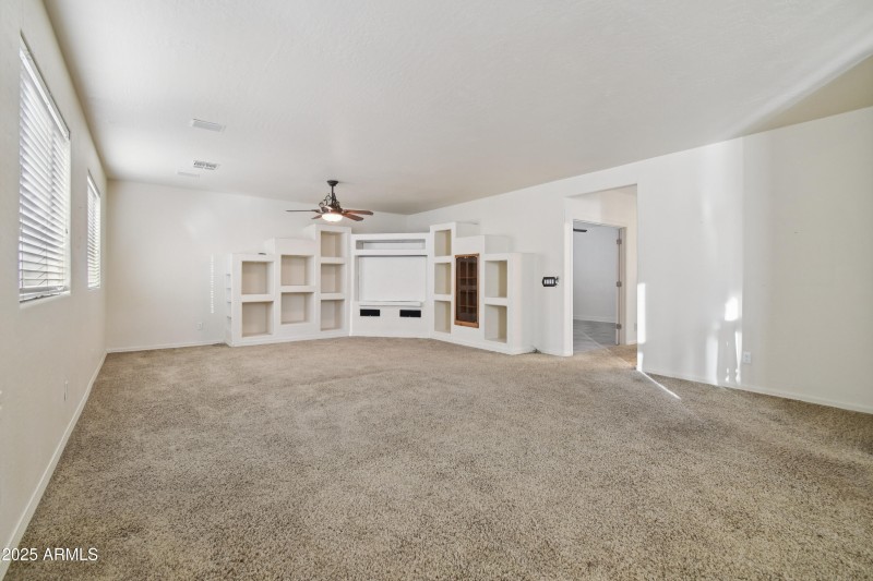 7-7 70th Dr-S2212-007