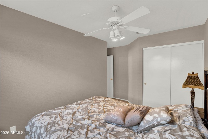 20-web-or-mls-1714 W Hiddenview Dr-19