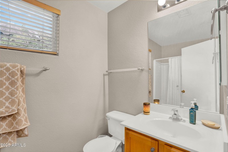 23-web-or-mls-1714 W Hiddenview Dr-22