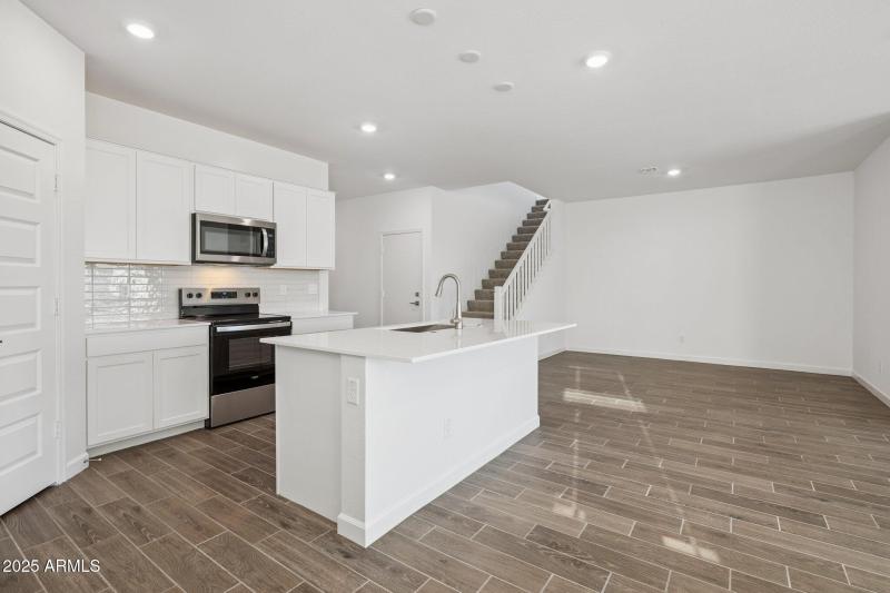 12-web-or-mls-26141-w-nancy-ln-lot-100-r