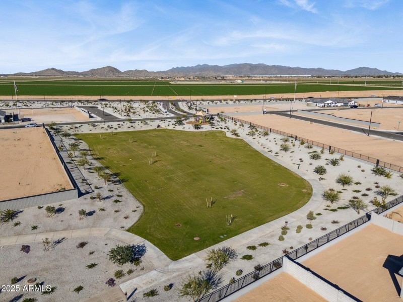 9-web-or-mls-26140-w-lynne-ln