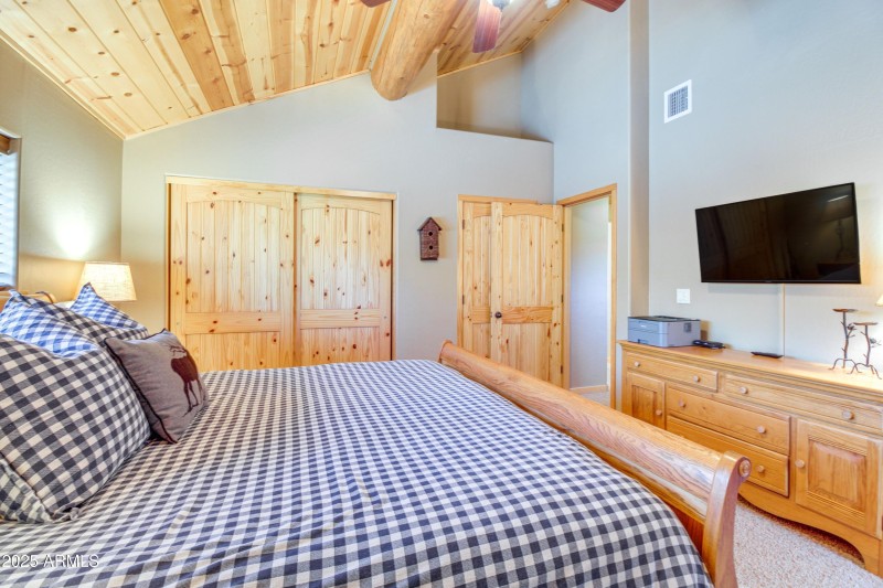 2nd bedroom with two closets