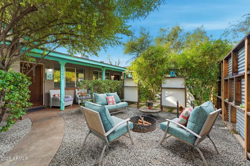 025-2343-front-exterior