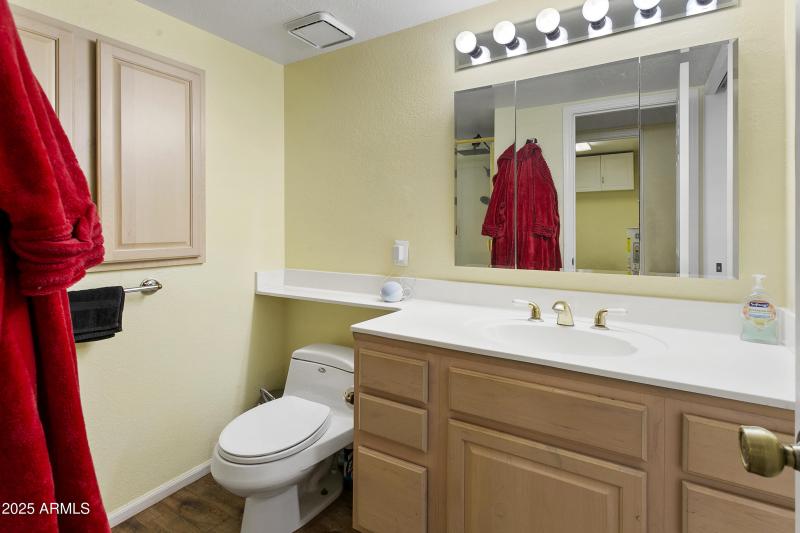 2524 El Paradiso_2524EParadiso119-020