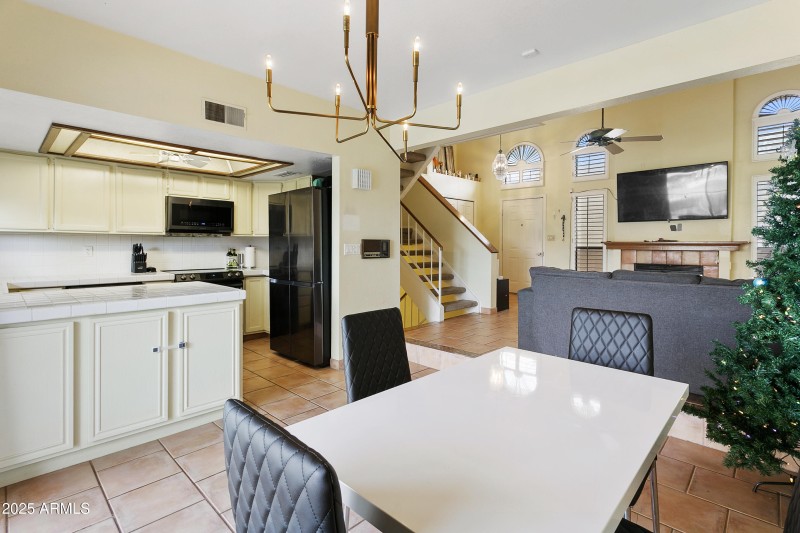 2524 El Paradiso_2524EParadiso119-007