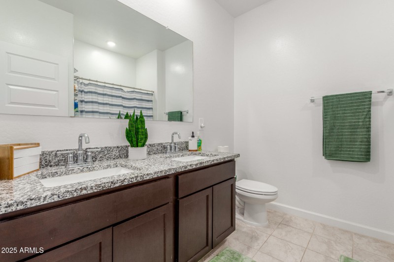 17 Sable Secondary Bath