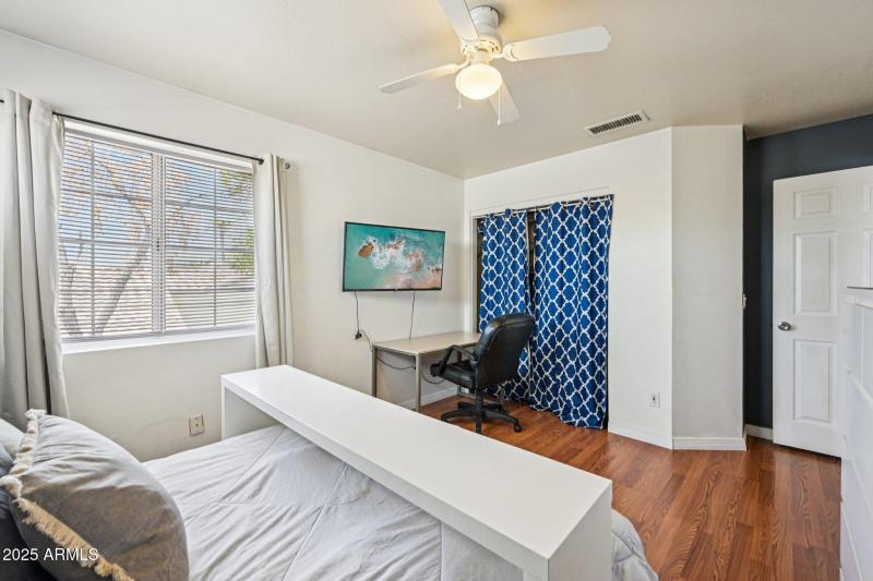 33-web-or-mls-W Michelle Dr-S0508-033