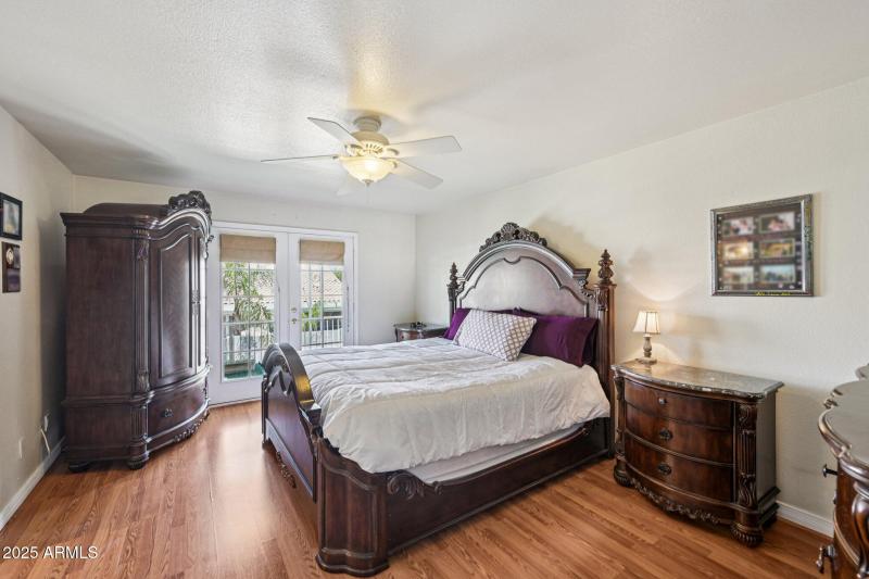 36-web-or-mls-W Michelle Dr-S0508-036