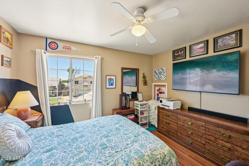 41-web-or-mls-W Michelle Dr-S0508-041