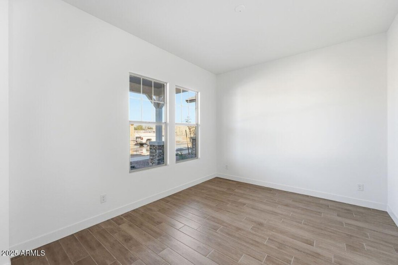 hj-az-phoenix-ellsworth-ranch-landmark-r