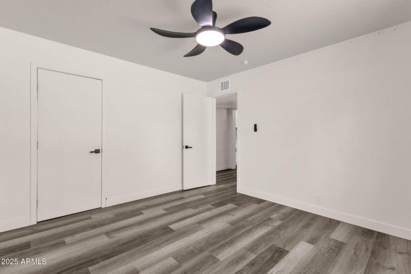 21-web-or-mls-1012-e-pierson-st