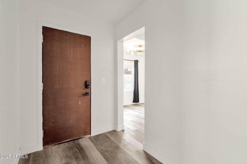 36-web-or-mls-1012-e-pierson-st