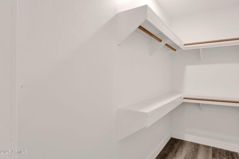 54-web-or-mls-1012-e-pierson-st