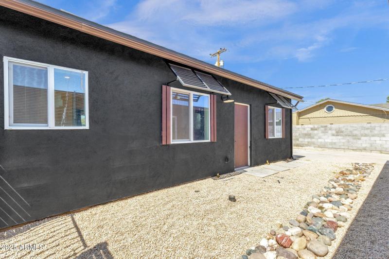 62-web-or-mls-1012-e-pierson-st