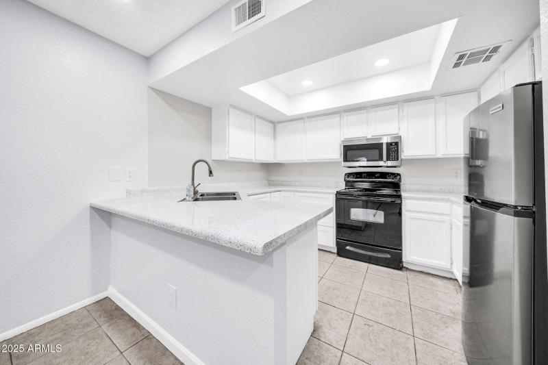 4545 N 67th Ave 1422-10