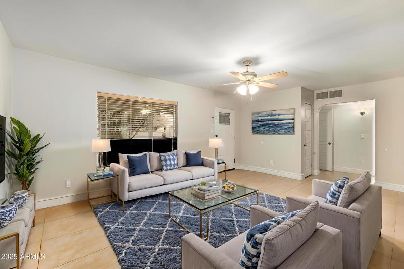 14-10th - Living Room - Modern - 5