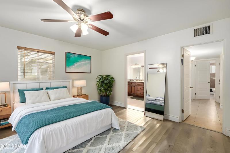 25-10th - Bedroom - Modern - 2