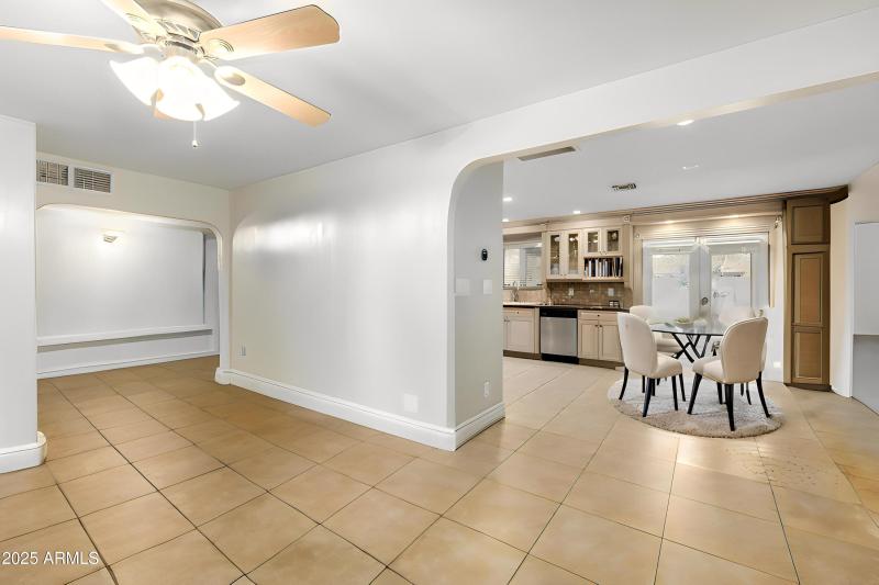 15-10th-Dining-Room-Modern-2 - Furniture