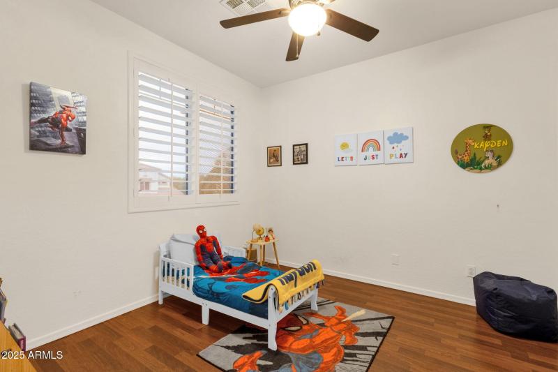 36-web-or-mls-969-e-oakland-st