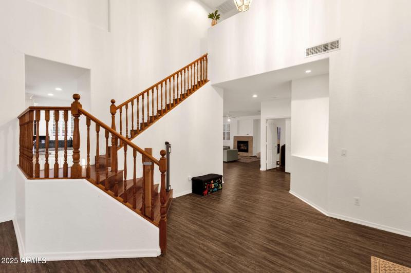 15-web-or-mls-969-e-oakland-st