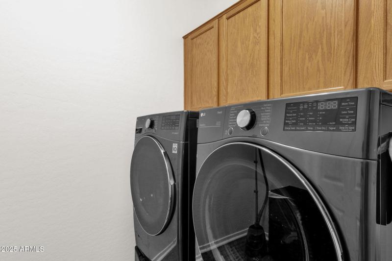 18-web-or-mls-969-e-oakland-st