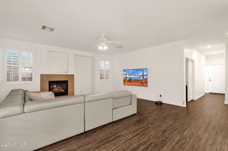 20-web-or-mls-969-e-oakland-st