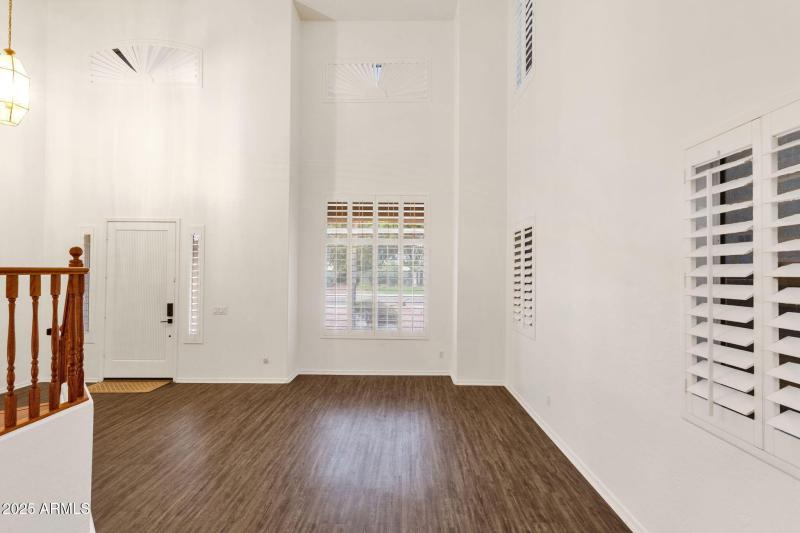 8-web-or-mls-969-e-oakland-st