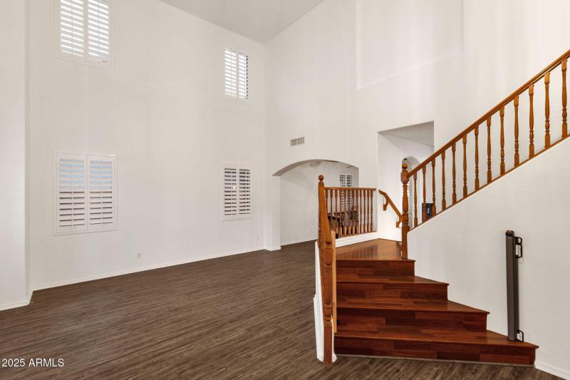 11-web-or-mls-969-e-oakland-st