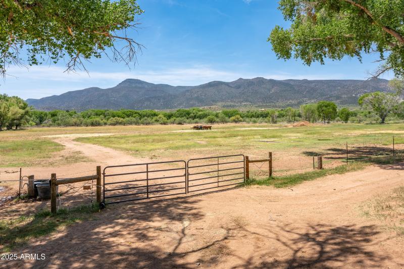 707 Quarterhorse Ln Camp Verde AZ-91