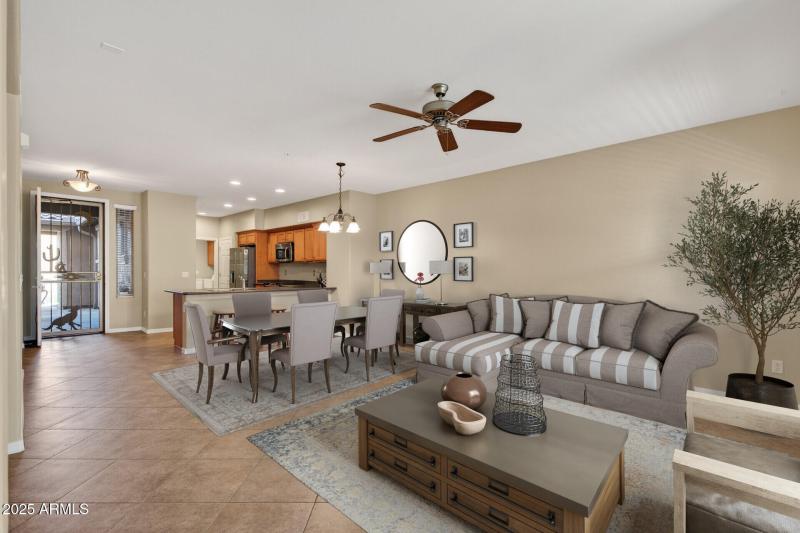 2110_W_Tallgrass_2110_W_Tallgrass18_2412