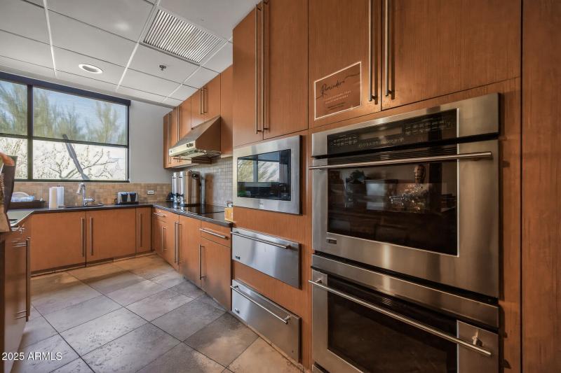 2110_W_Tallgrass44_mls