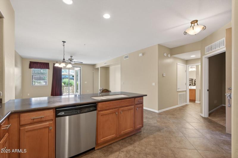 2110_W_Tallgrass14_mls