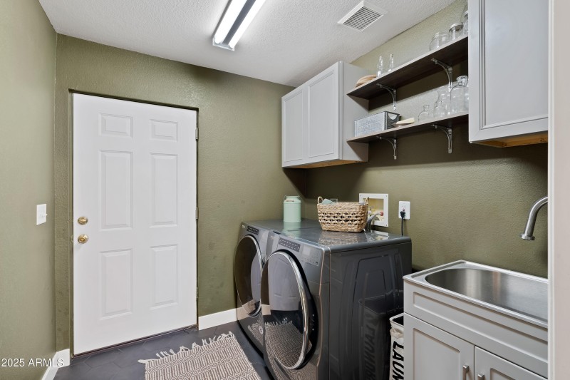 Laundry Room to Garage