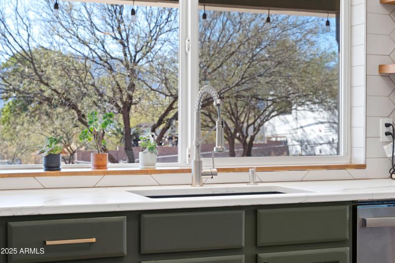 Large Window w/ Mountain Views