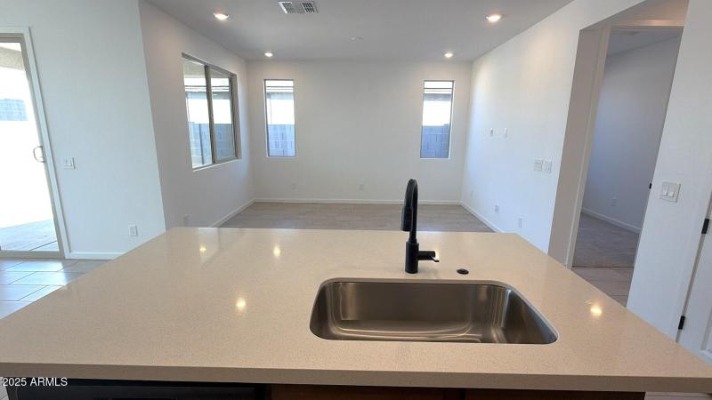 E865BA8C-F287-4CCC-8F4D-DB7B65C6FD8E