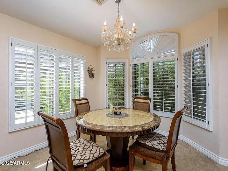 9114db76cfceb43122f21a903c61dda3-cc_ft_7